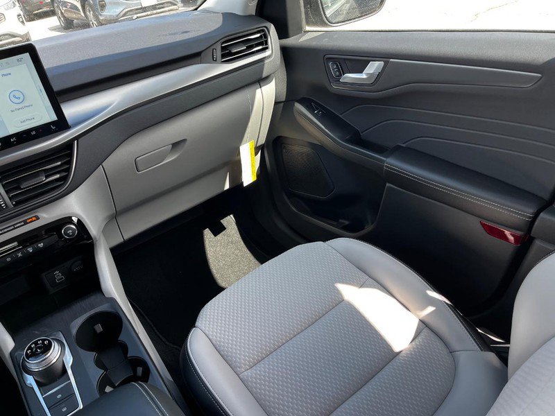 New 2025 Ford Escape SE image 7