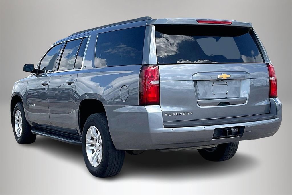 Used 2018 Chevrolet Suburban LT RWD image 4