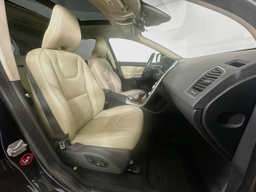 Used 2017 Volvo XC60 T5 Inscription w/ Preferred Option Package AWD/4WD image 33