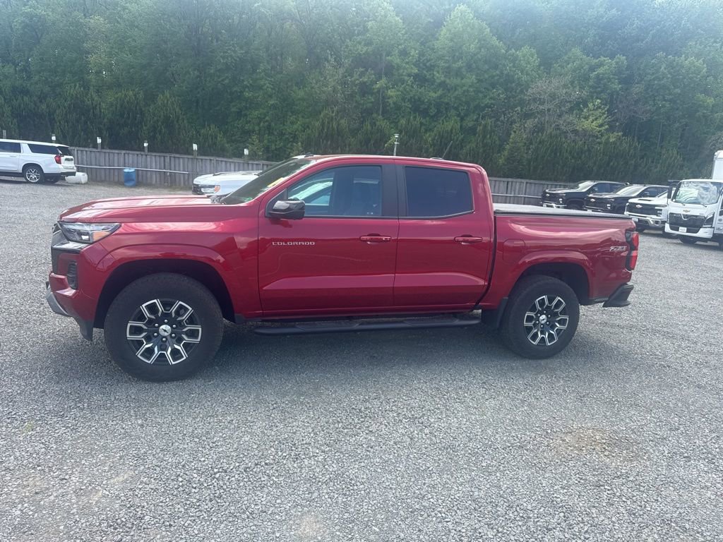 Used 2024 Chevrolet Colorado Z71 w/ Z71 Convenience Package 2 AWD/4WD image 4