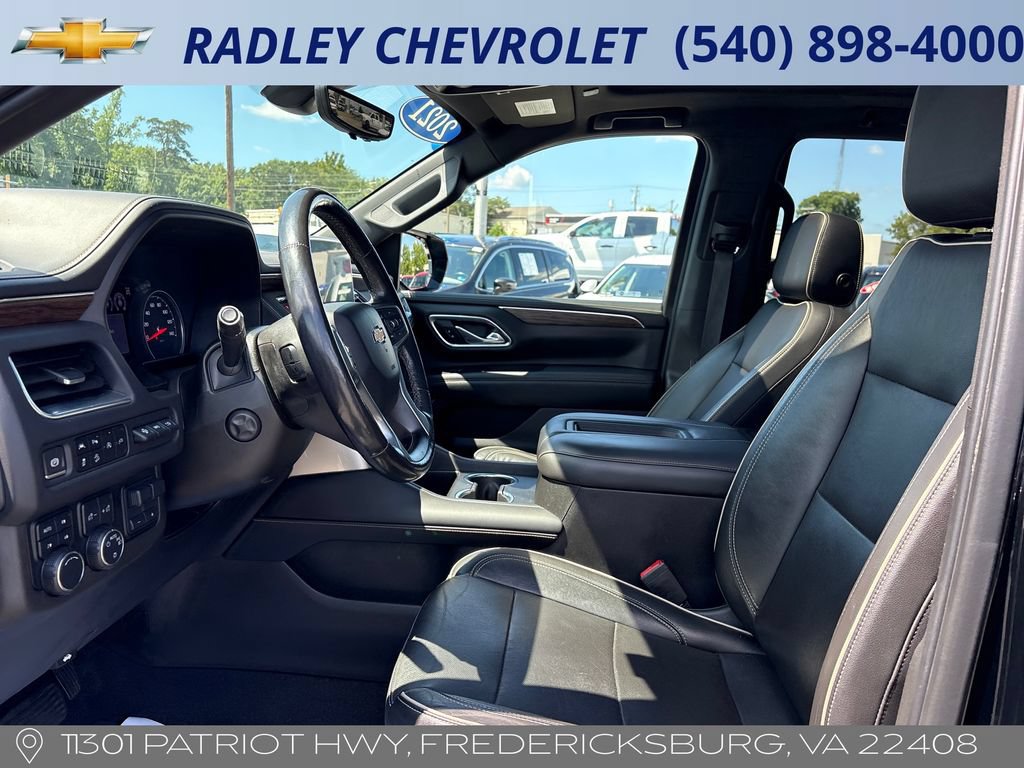 Used 2021 Chevrolet Tahoe Premier w/ Premium Package AWD/4WD image 3