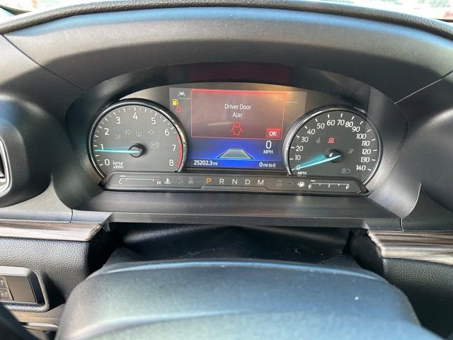 Used 2023 Ford Explorer Limited AWD/4WD image 32