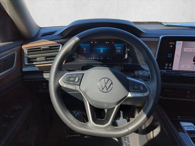 Used 2023 Volkswagen Tiguan SE R-Line FWD image 23