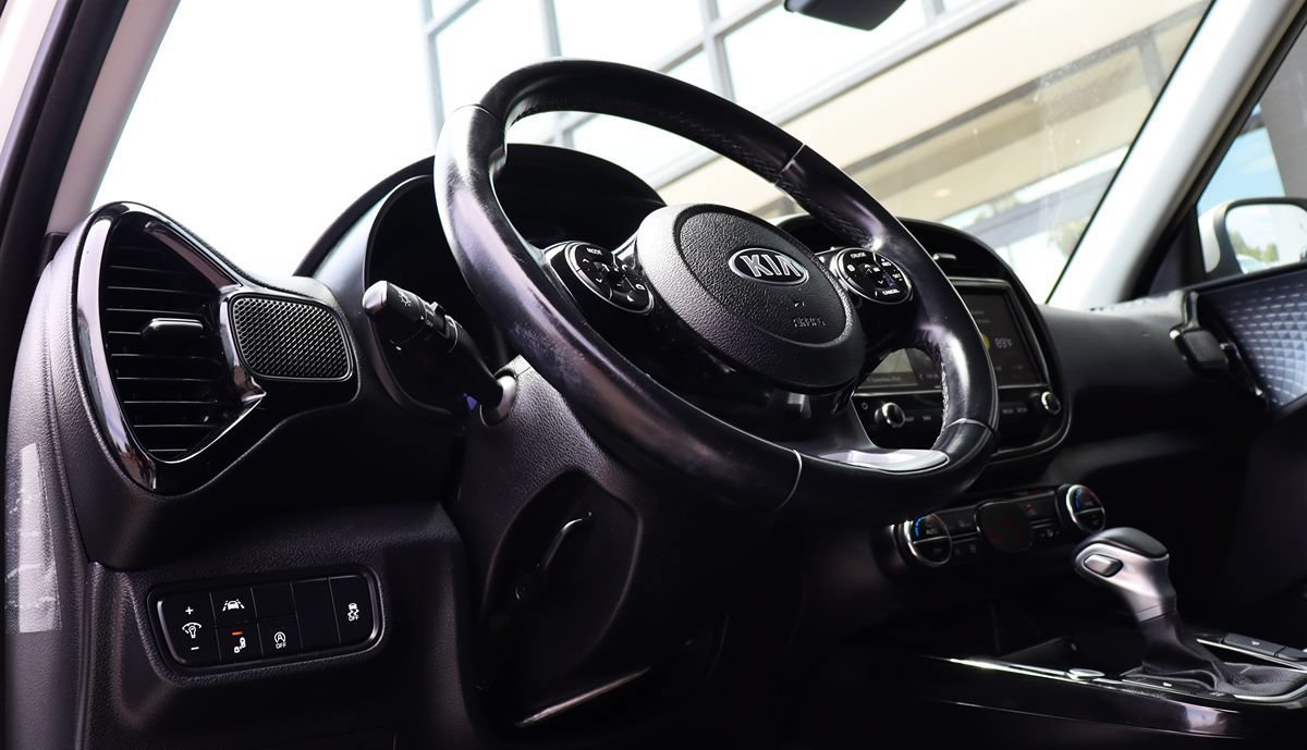 Used 2020 Kia Soul EX FWD image 40