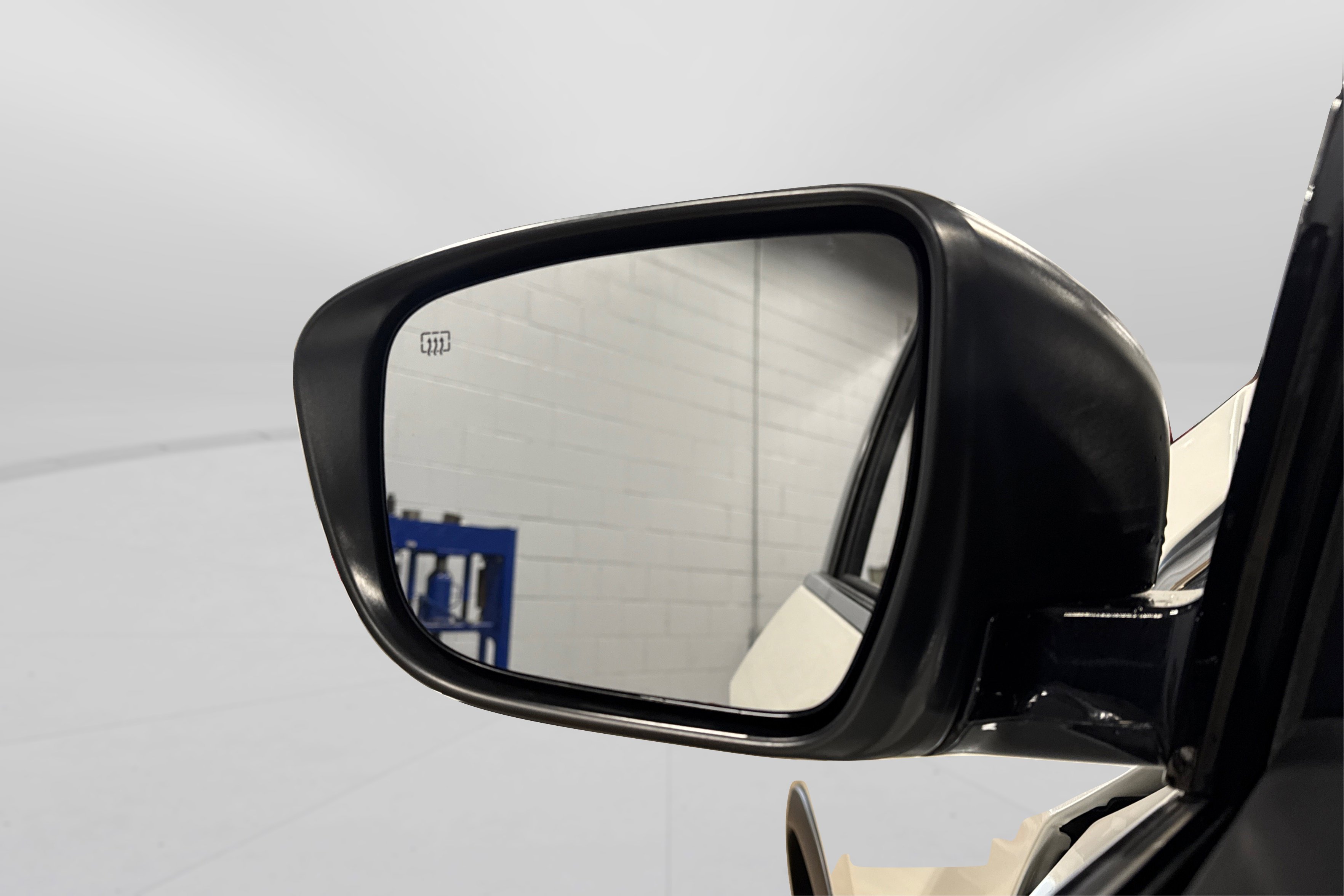 Used 2023 Nissan Murano SL AWD/4WD image 14