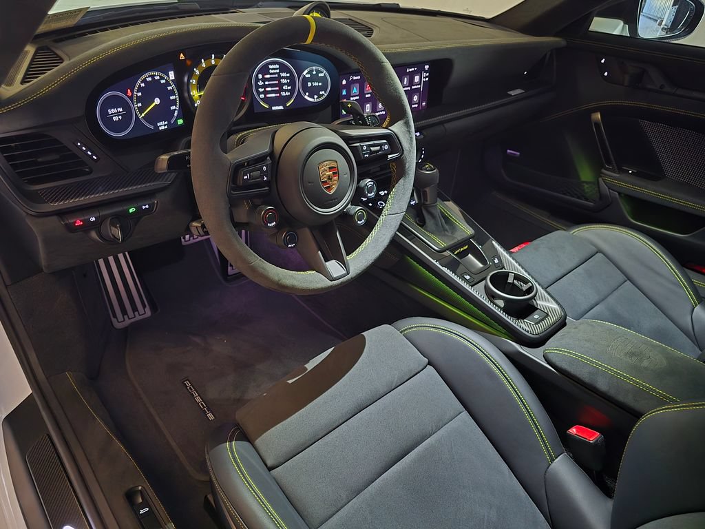 Certified 2025 Porsche 911 GT3 RS RWD image 4