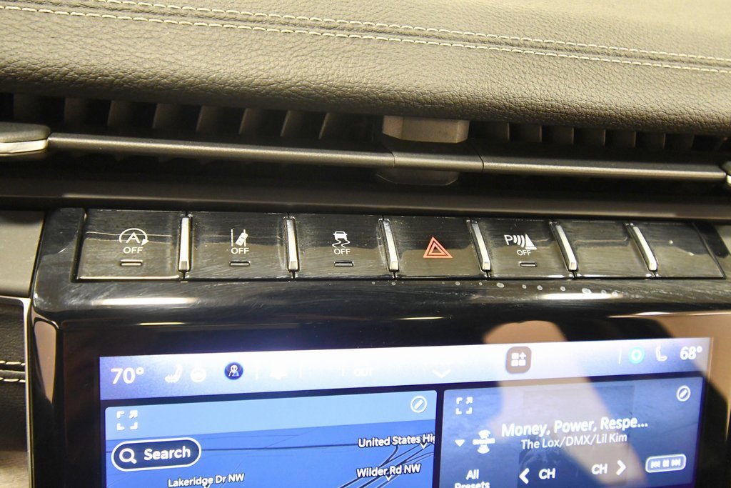 Used 2021 Jeep Grand Cherokee L Limited w/ Luxury Tech Group II image 24