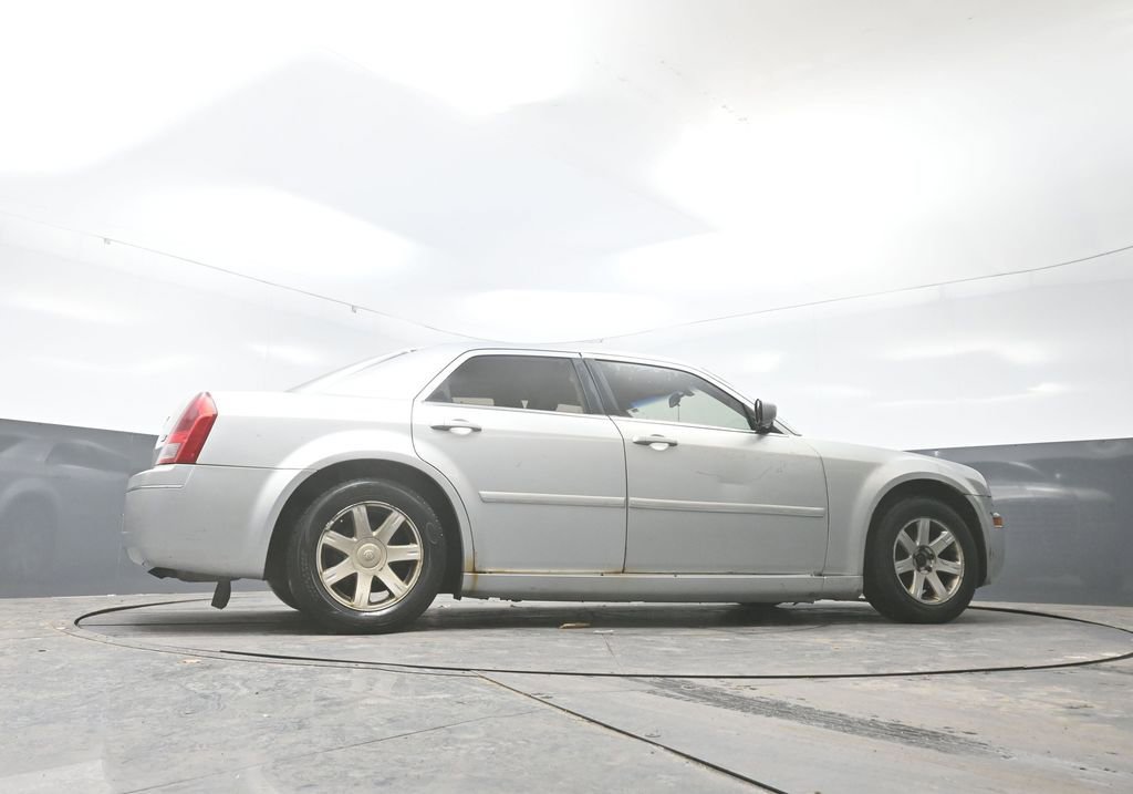 Used 2005 Chrysler 300 Touring w/ Sound Group image 21