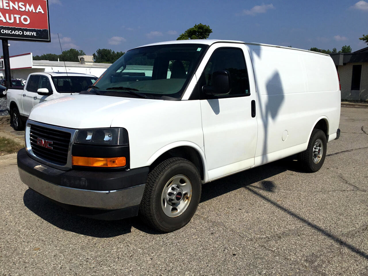 Used 2017 GMC Savana 2500 image 12