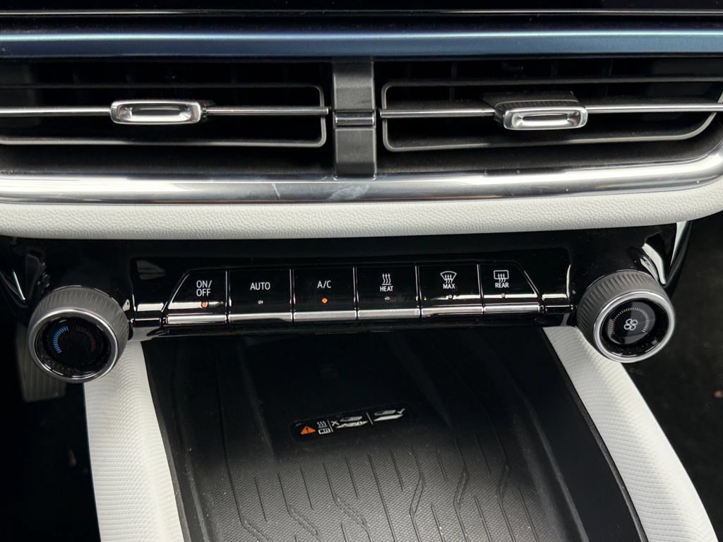 New 2026 Chevrolet Equinox EV LT FWD image 18