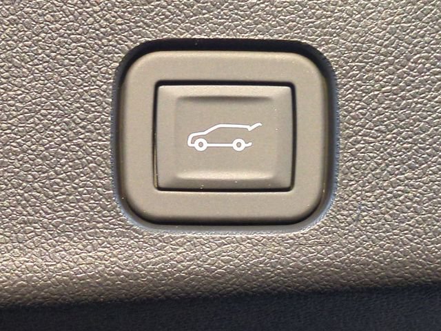Used 2026 Chevrolet Traverse Z71 w/ Enhanced Driving Package AWD/4WD image 29