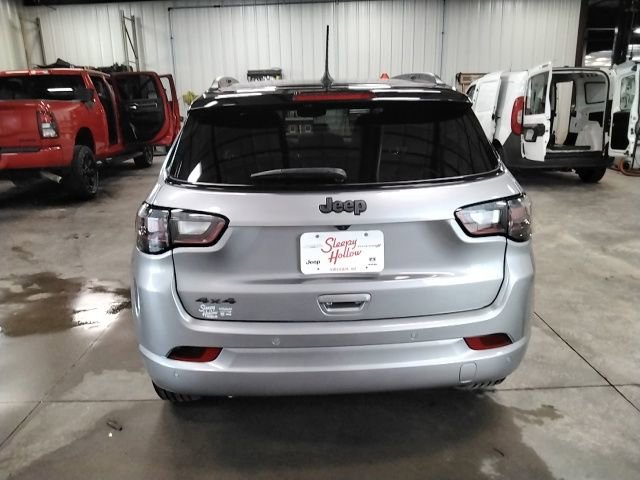 Used 2024 Jeep Compass Limited w/ High Altitude Package AWD/4WD image 4