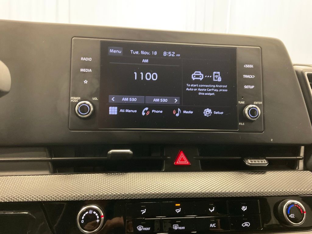 Used 2024 Kia Sportage LX image 6