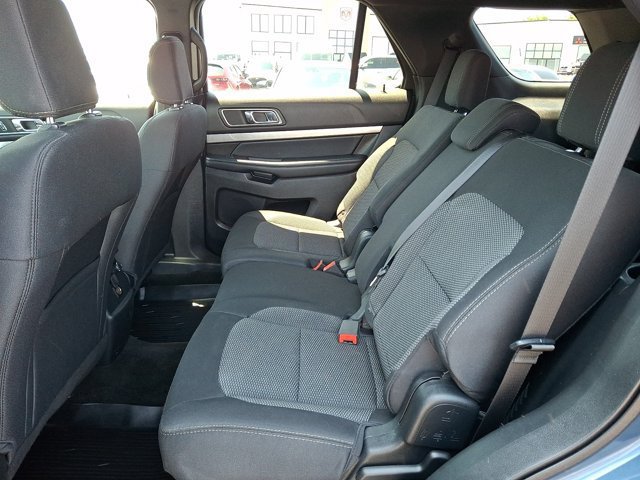 Used 2018 Ford Explorer XLT w/ Equipment Group 201A AWD/4WD image 13