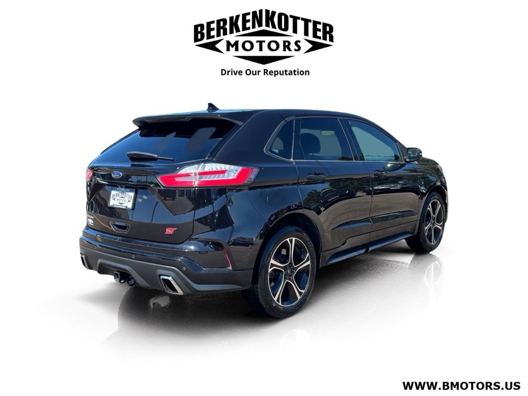 Used 2019 Ford Edge ST w/ Convenience Package AWD/4WD image 3