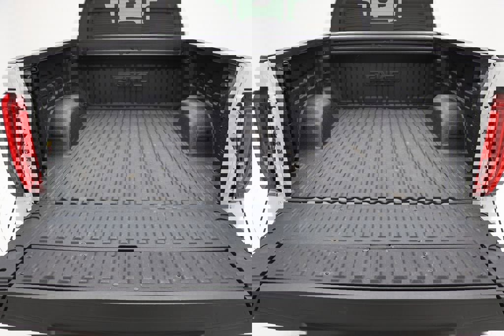 Used 2025 GMC Sierra 1500 AT4 w/ AT4 Premium Package image 14