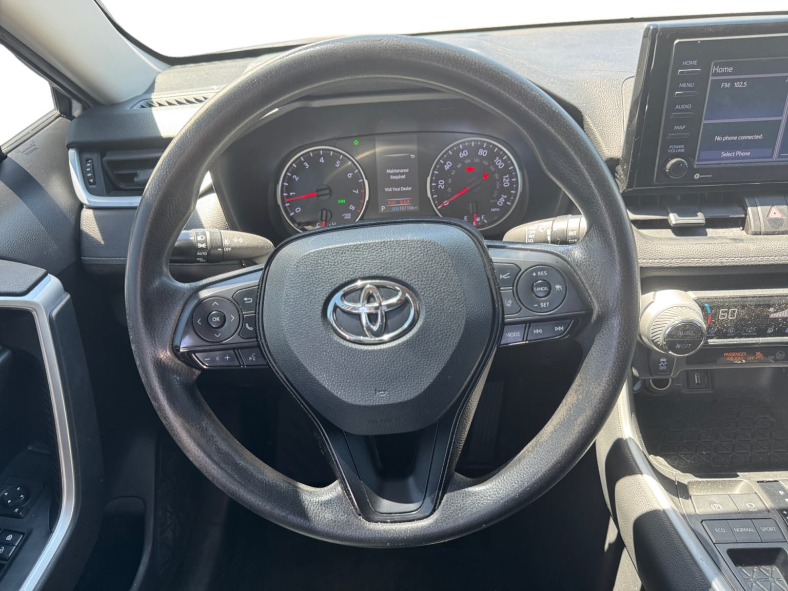 Used 2021 Toyota RAV4 XLE FWD image 15