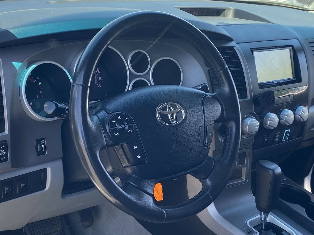 Used 2010 Toyota Tundra 4x4 CrewMax image 22