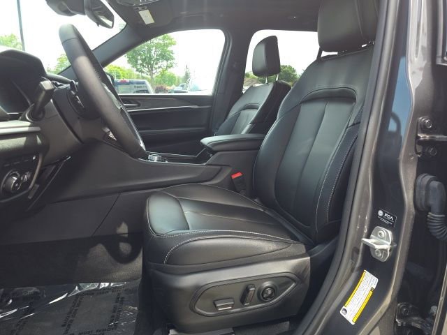 Used 2024 Jeep Grand Cherokee Limited 4xe image 9