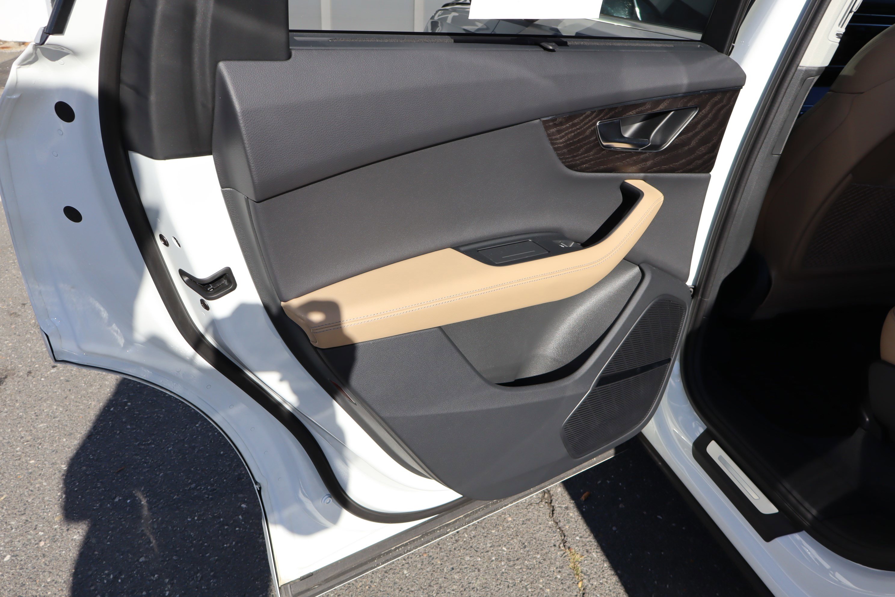 Used 2025 Audi Q7 3.0T Prestige w/ Prestige Package image 31