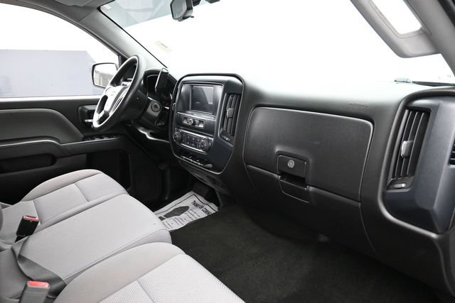 Used 2018 Chevrolet Silverado 1500 Custom w/ Custom Value Package RWD image 28