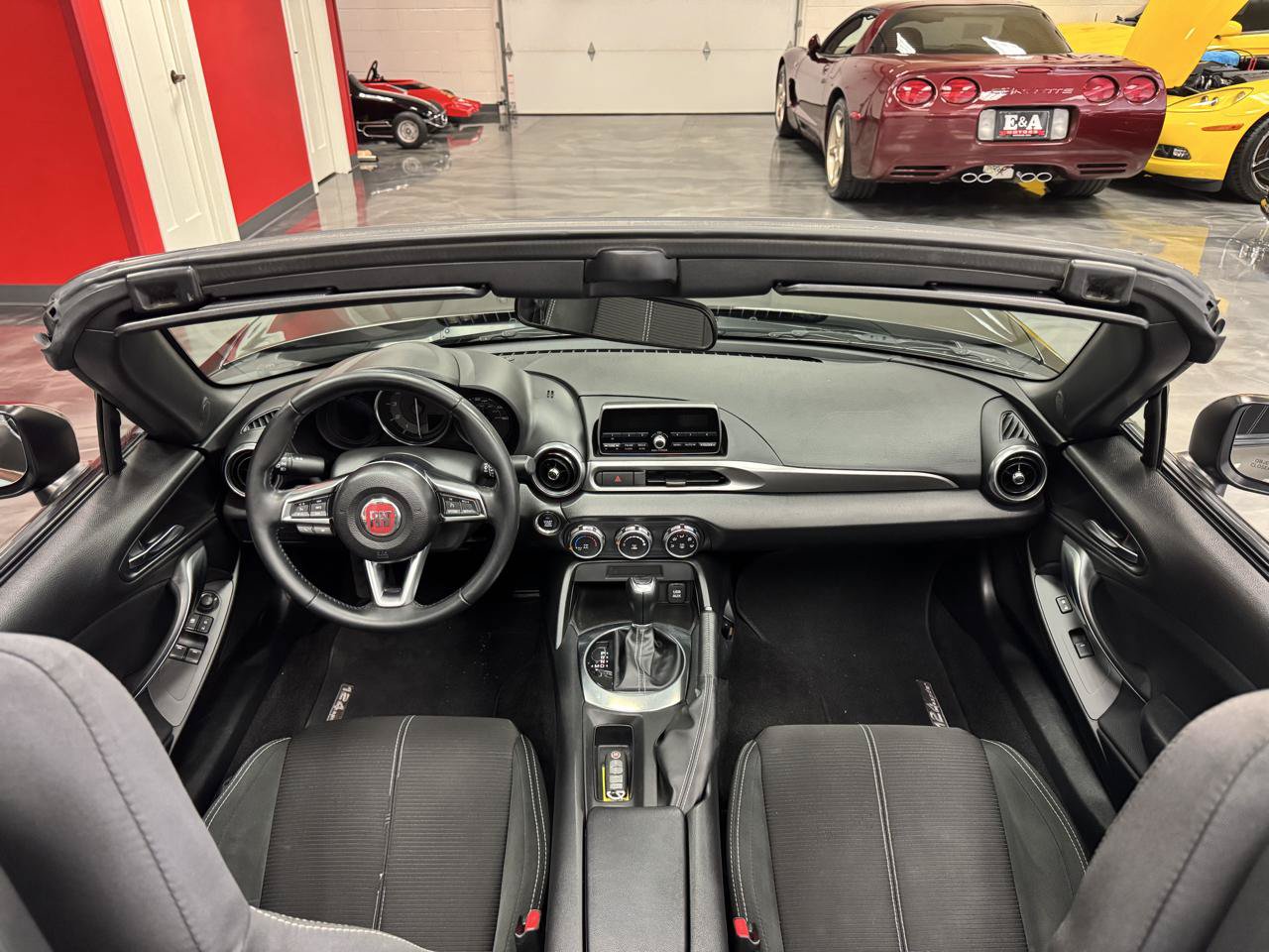 Used 2017 FIAT 124 Spider Classica RWD image 36