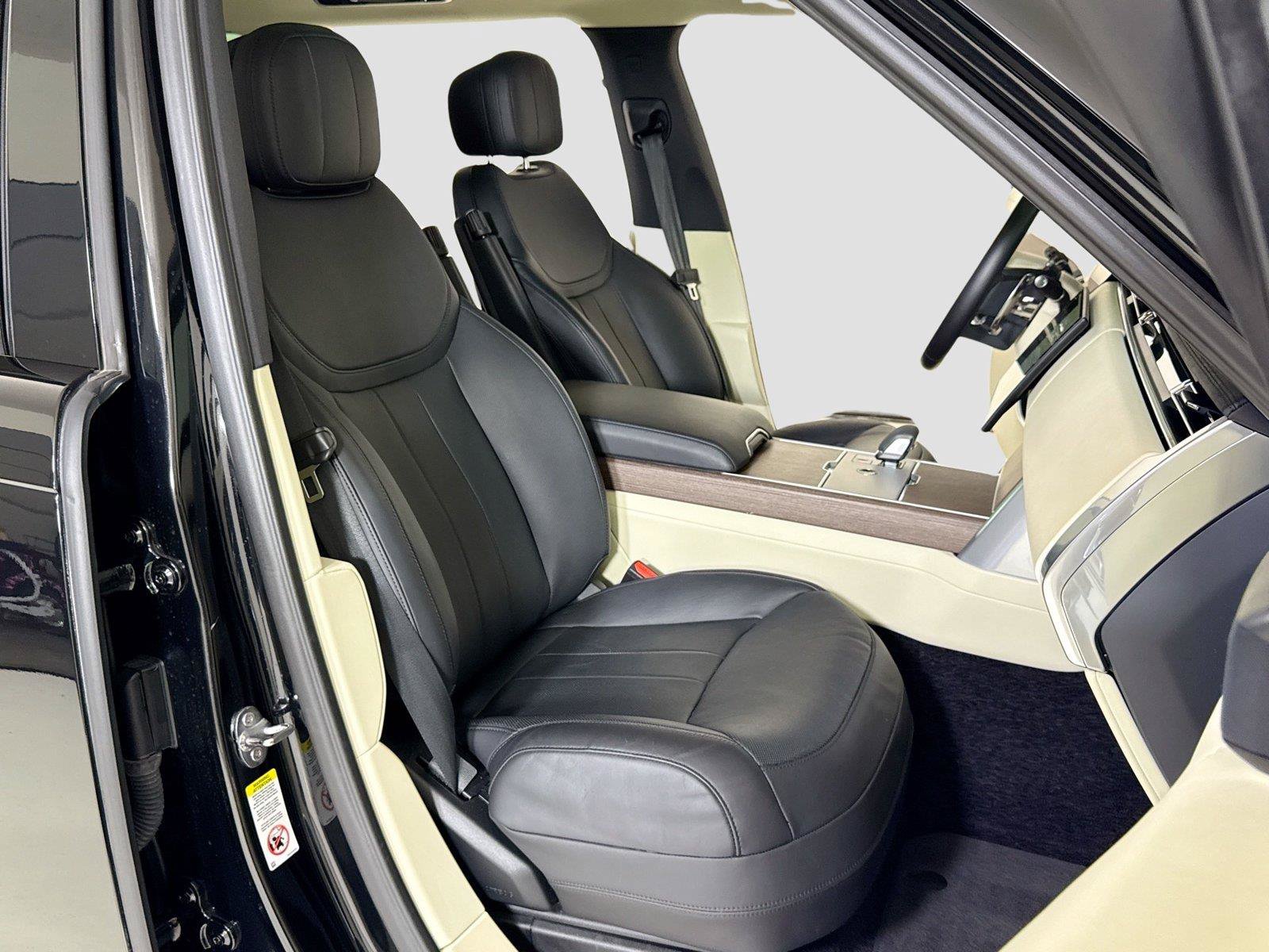 Used 2024 Land Rover Range Rover SE AWD/4WD image 32