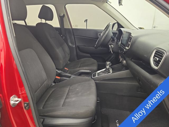 Used 2021 Hyundai Venue SE FWD image 9
