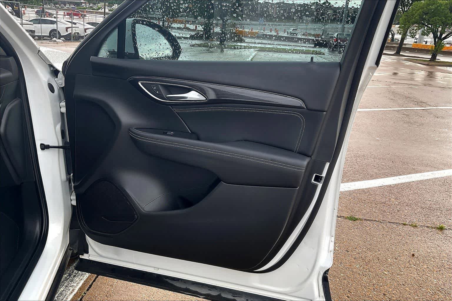 Used 2023 Buick Envision Essence FWD image 28