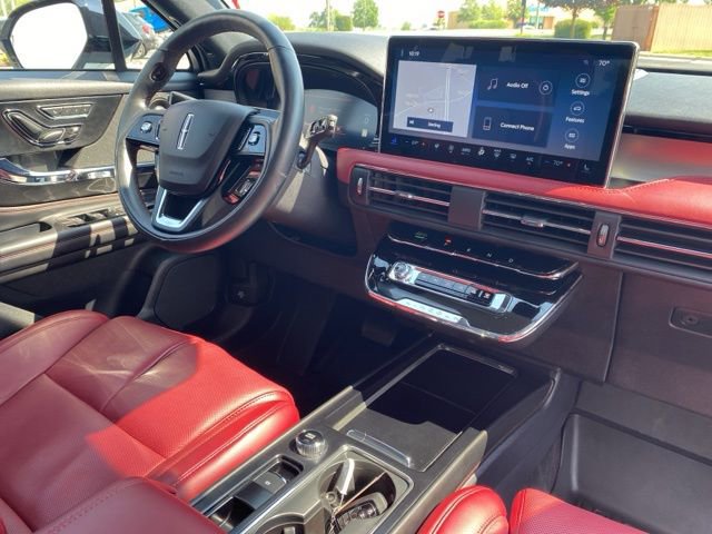 Used 2023 Lincoln Corsair Reserve w/ Equipment Group 202A image 7