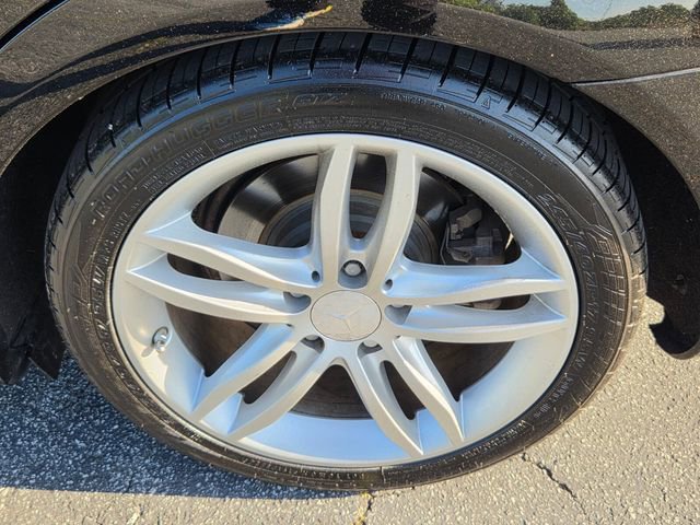 Used 2013 Mercedes-Benz C 250 Sedan image 11