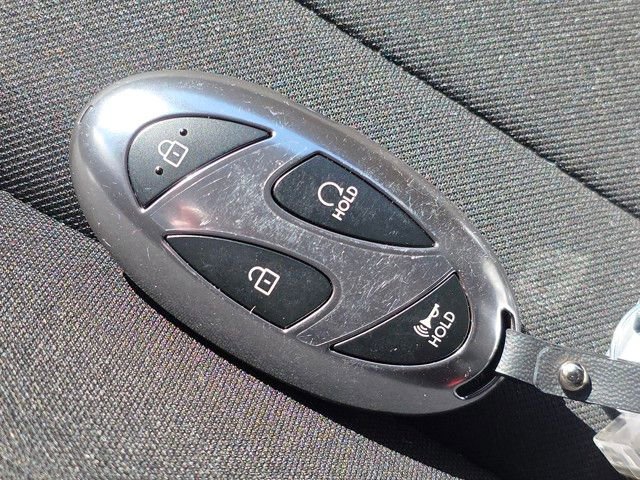 Certified 2025 Hyundai Elantra SEL image 31