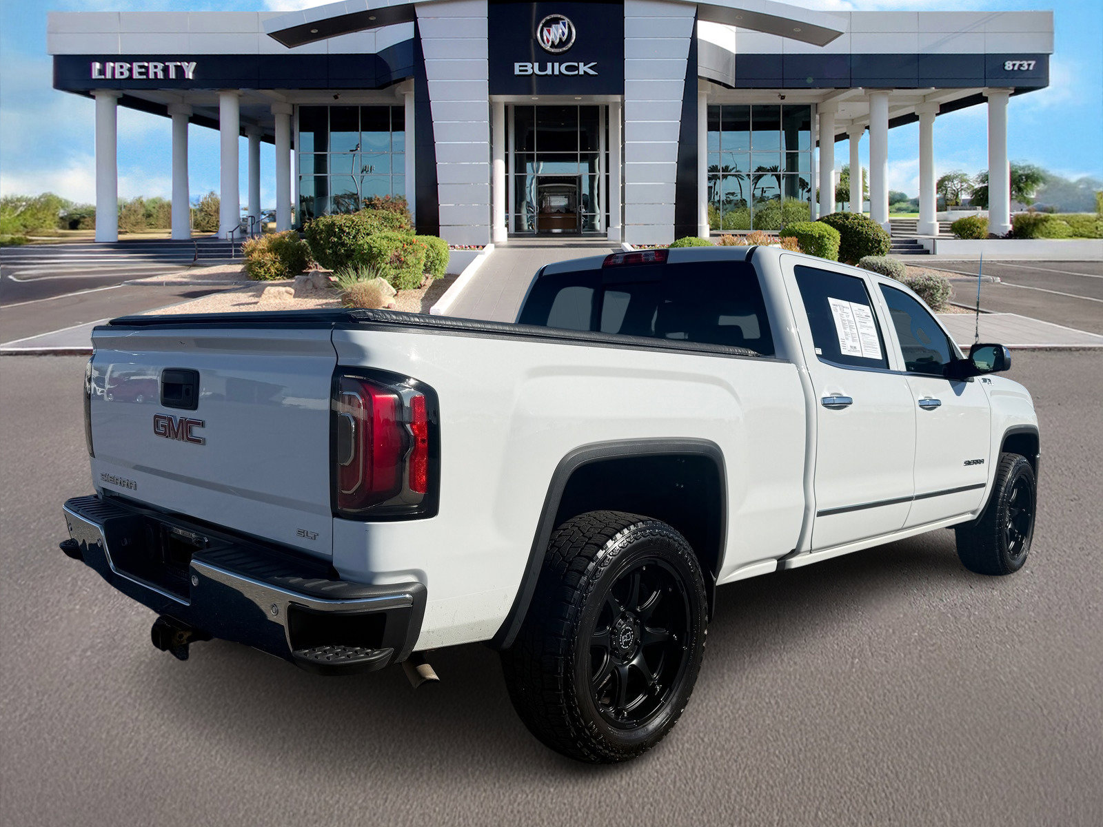Used 2017 GMC Sierra 1500 SLT w/ SLT Premium Package image 3