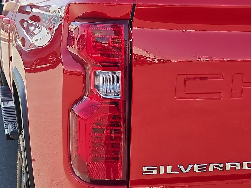 Used 2022 Chevrolet Silverado 2500 LT w/ All Star Edition AWD/4WD image 9