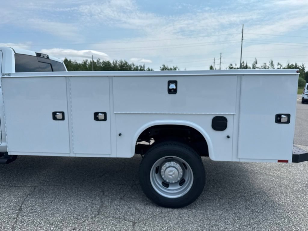 New 2026 RAM 5500 Tradesman AWD/4WD image 19