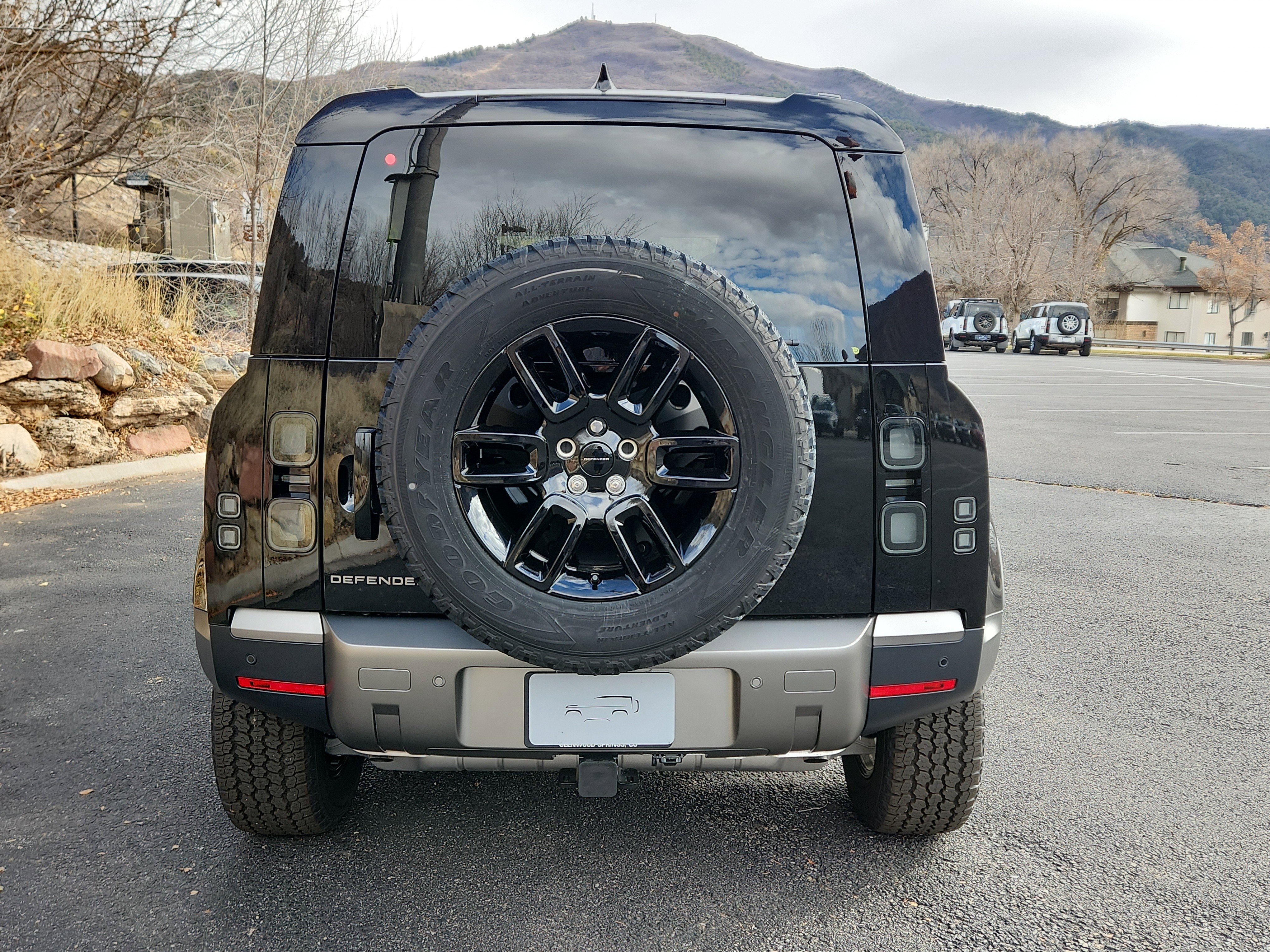 New 2026 Land Rover Defender 110 S image 4