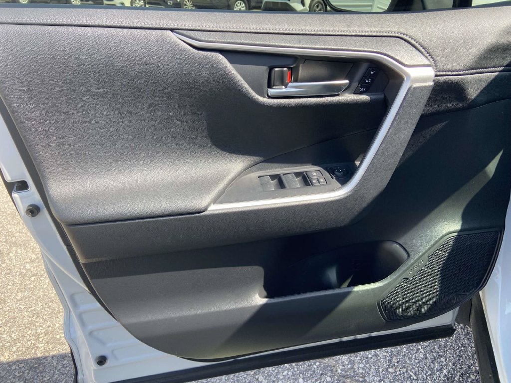 Used 2023 Toyota RAV4 Limited AWD/4WD image 15