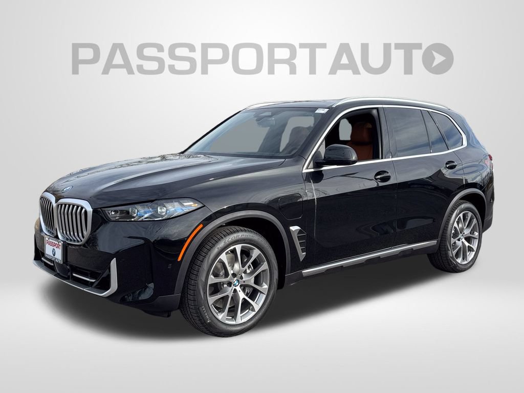 New 2026 BMW X5 xDrive50e w/ Premium Package