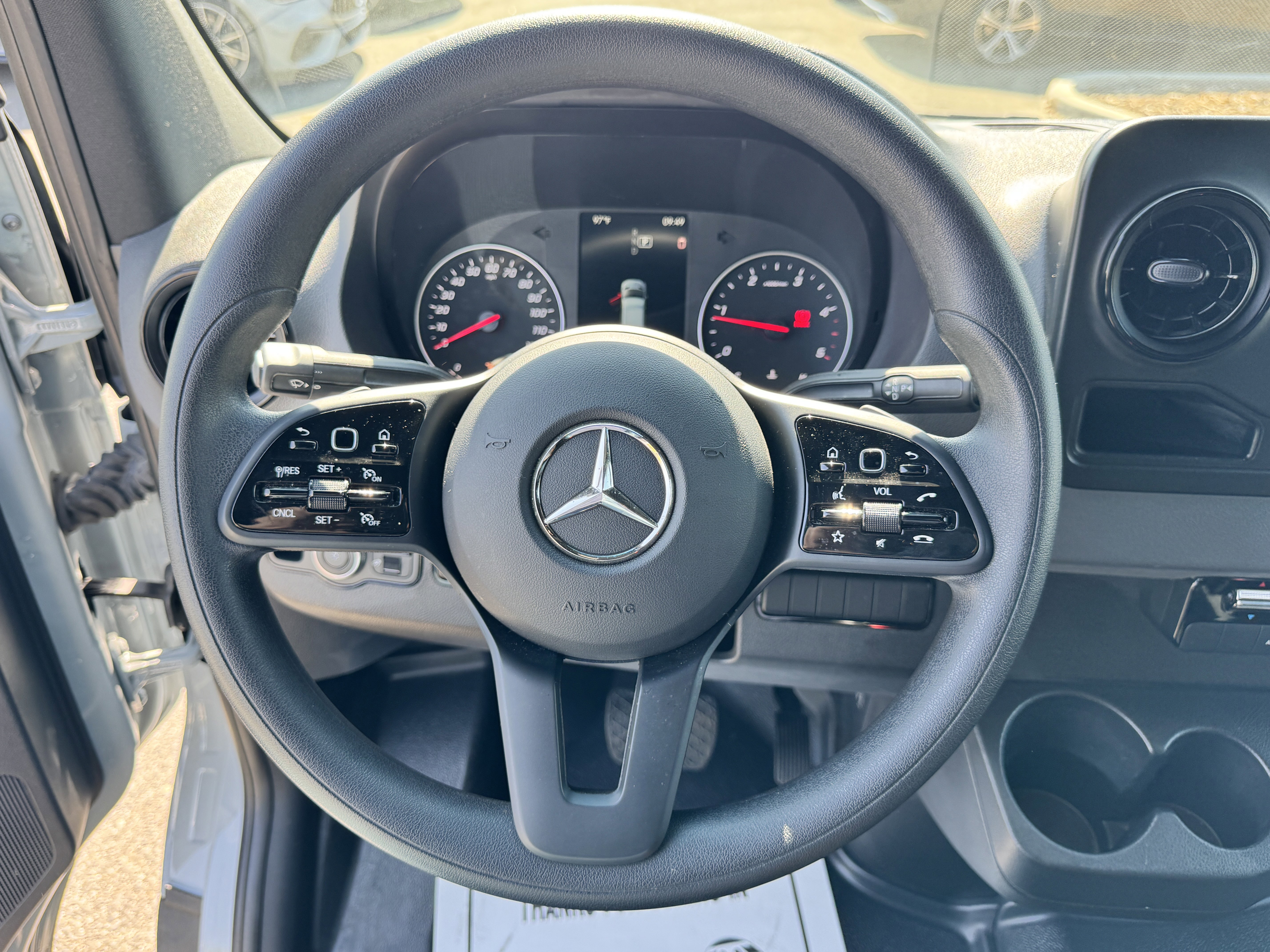 Used 2023 Mercedes-Benz Sprinter 2500 image 17