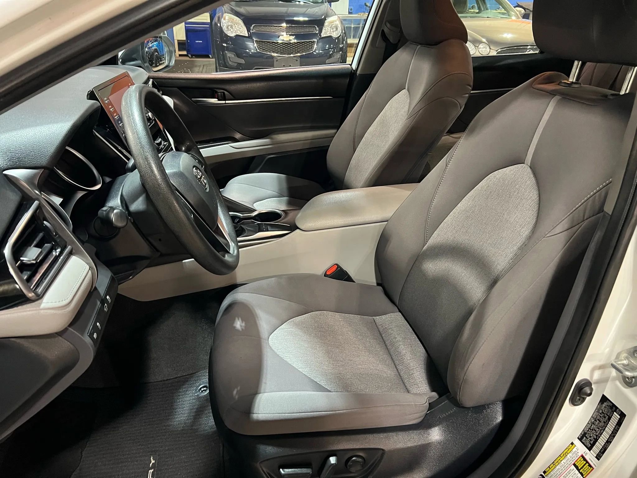 Used 2023 Toyota Camry LE image 10