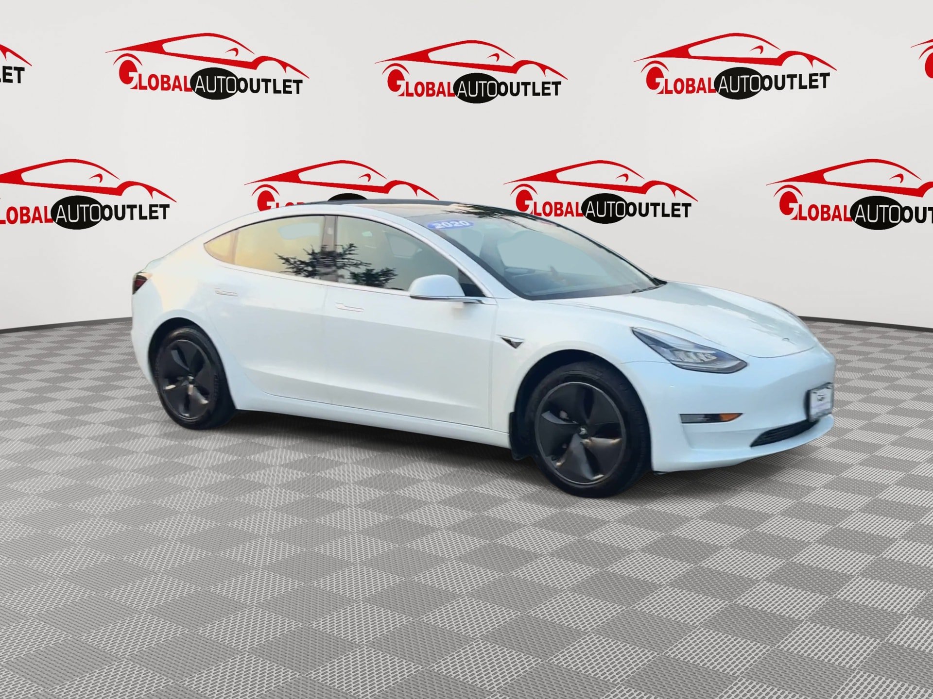 Used 2020 Tesla Model 3 Standard Range RWD image 2