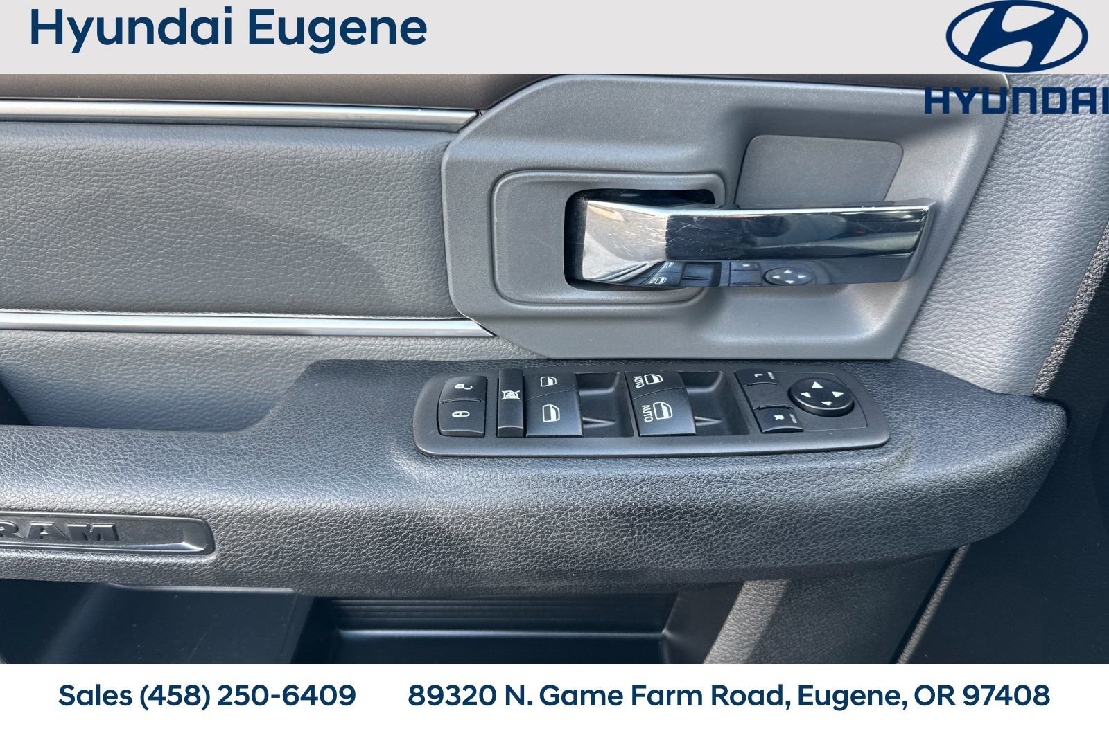 Used 2024 RAM 1500 Classic SLT image 12