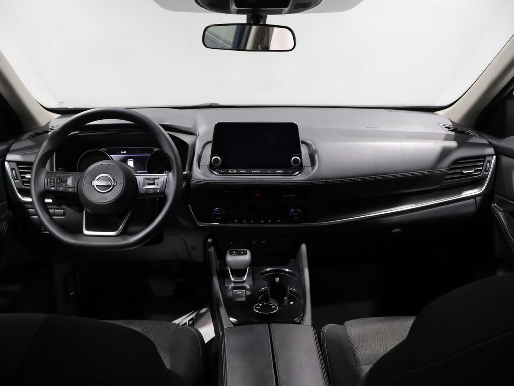Used 2024 Nissan Rogue SV AWD/4WD image 17