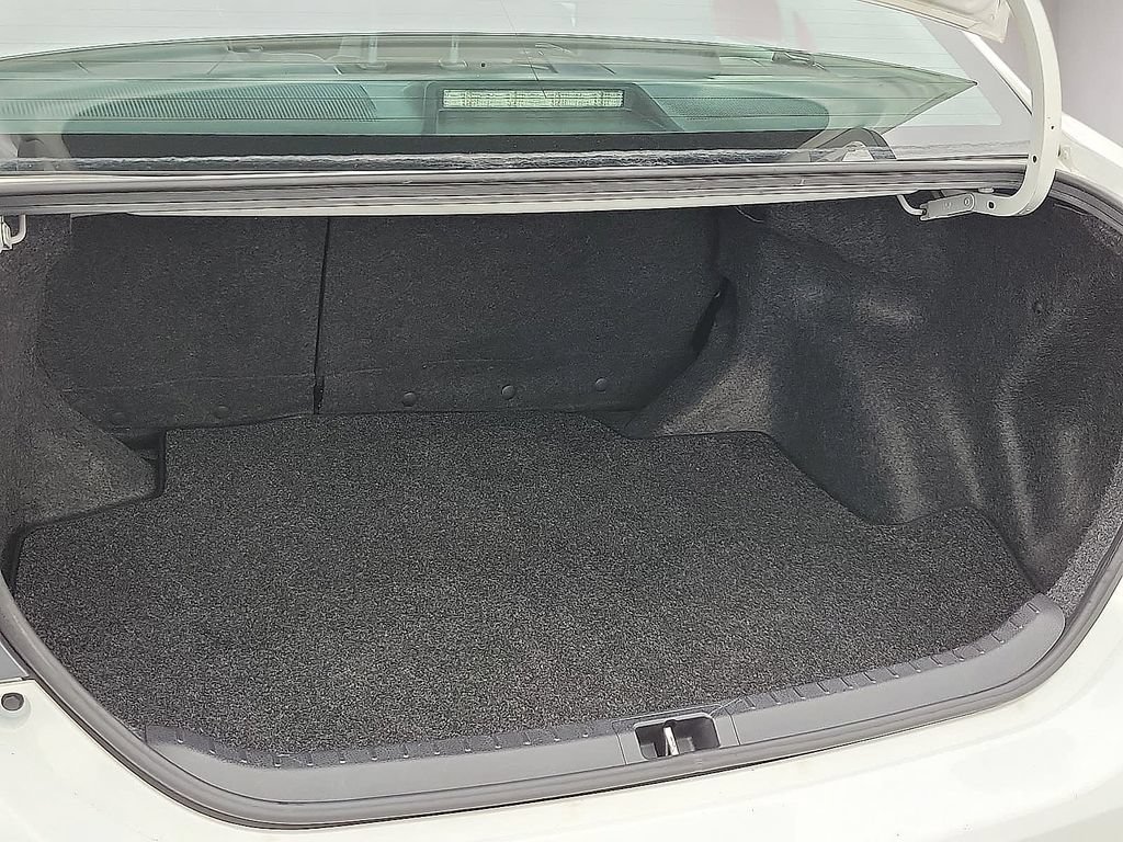 Used 2018 Toyota Corolla SE FWD image 8
