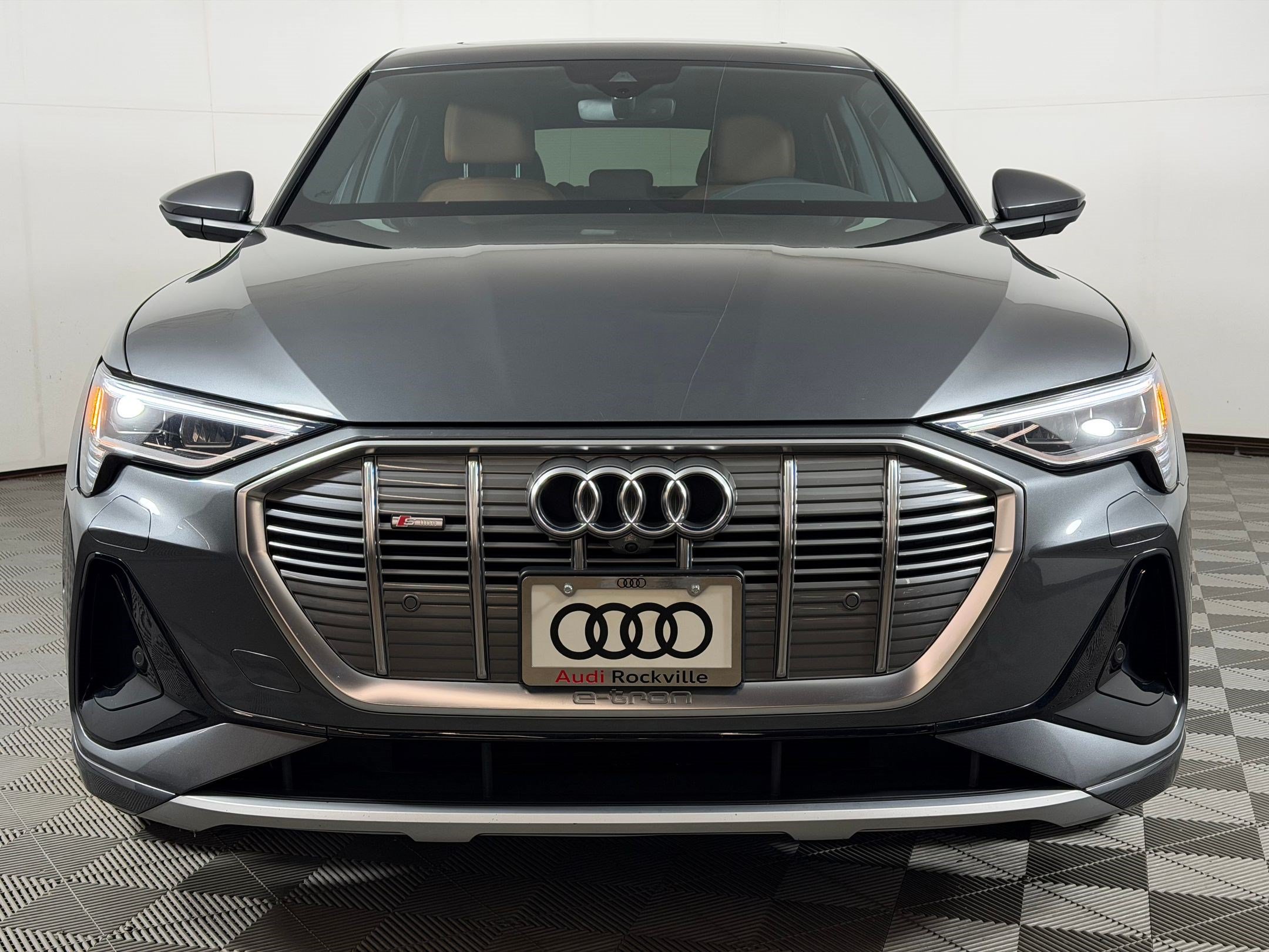 Certified 2021 Audi e-tron Premium Plus w/ Premium Plus Package AWD/4WD image 6