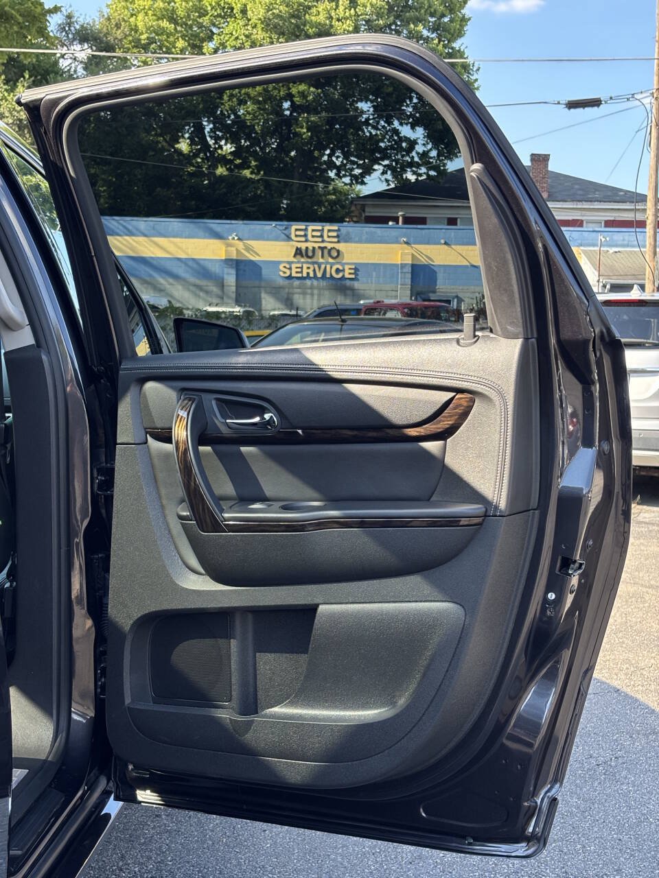 Used 2016 GMC Acadia Denali AWD/4WD image 25