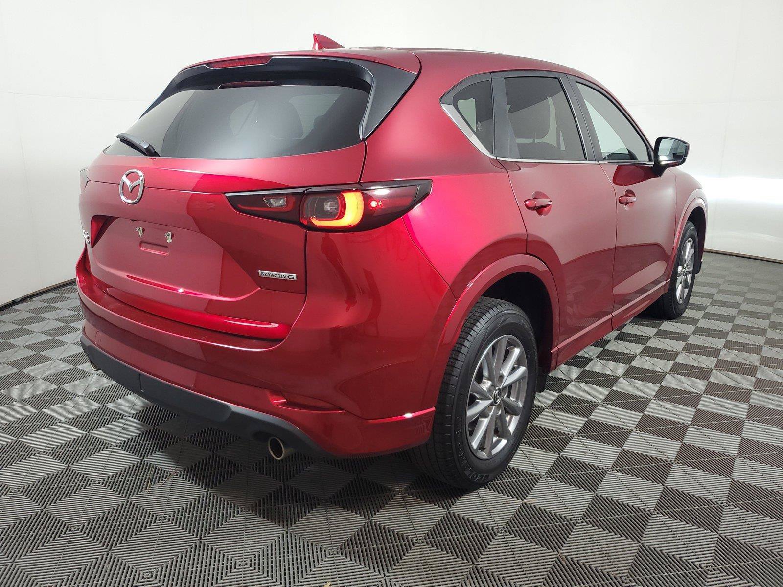 Certified 2025 MAZDA CX-5 AWD 2.5 S w/ Preferred Package image 4