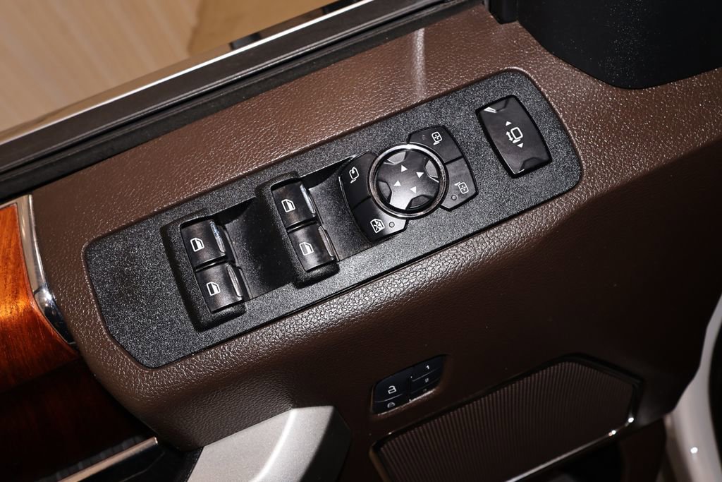 Certified 2017 Ford F350 4x4 Crew Cab Super Duty image 12