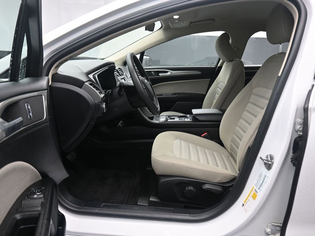 Used 2018 Ford Fusion S image 11