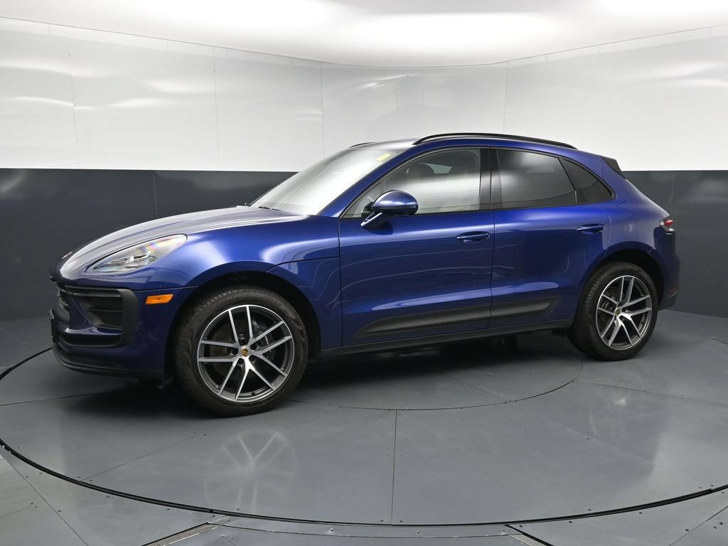 Used 2024 Porsche Macan w/ Premium Plus Package AWD/4WD image 1